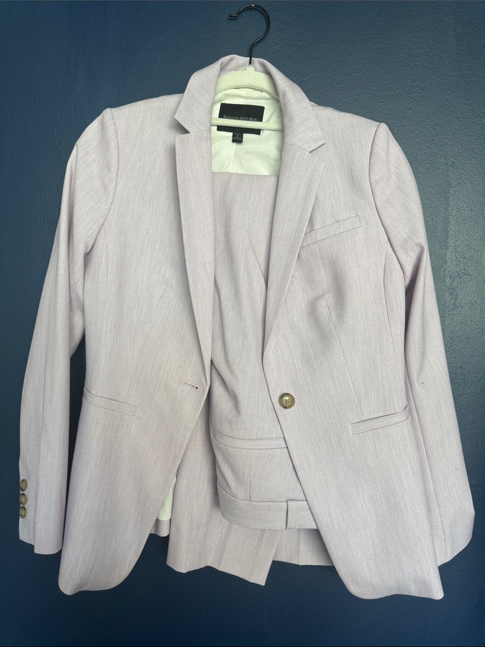 Banana Republic Light Lavender suit Classic Single-Breasted Style